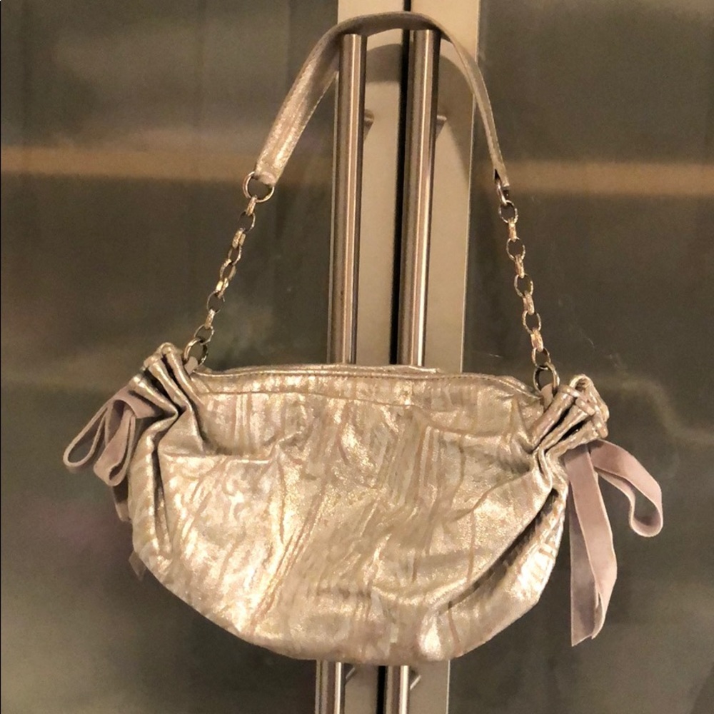 Silver clutch